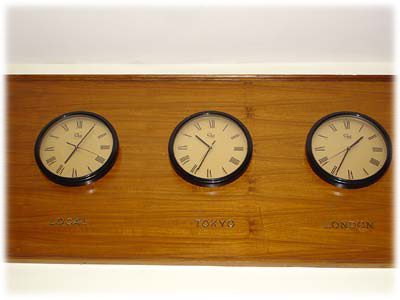 �z�e���̎��v